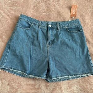 SHEIN Ezwear Plus Raw Hem Denim Shorts